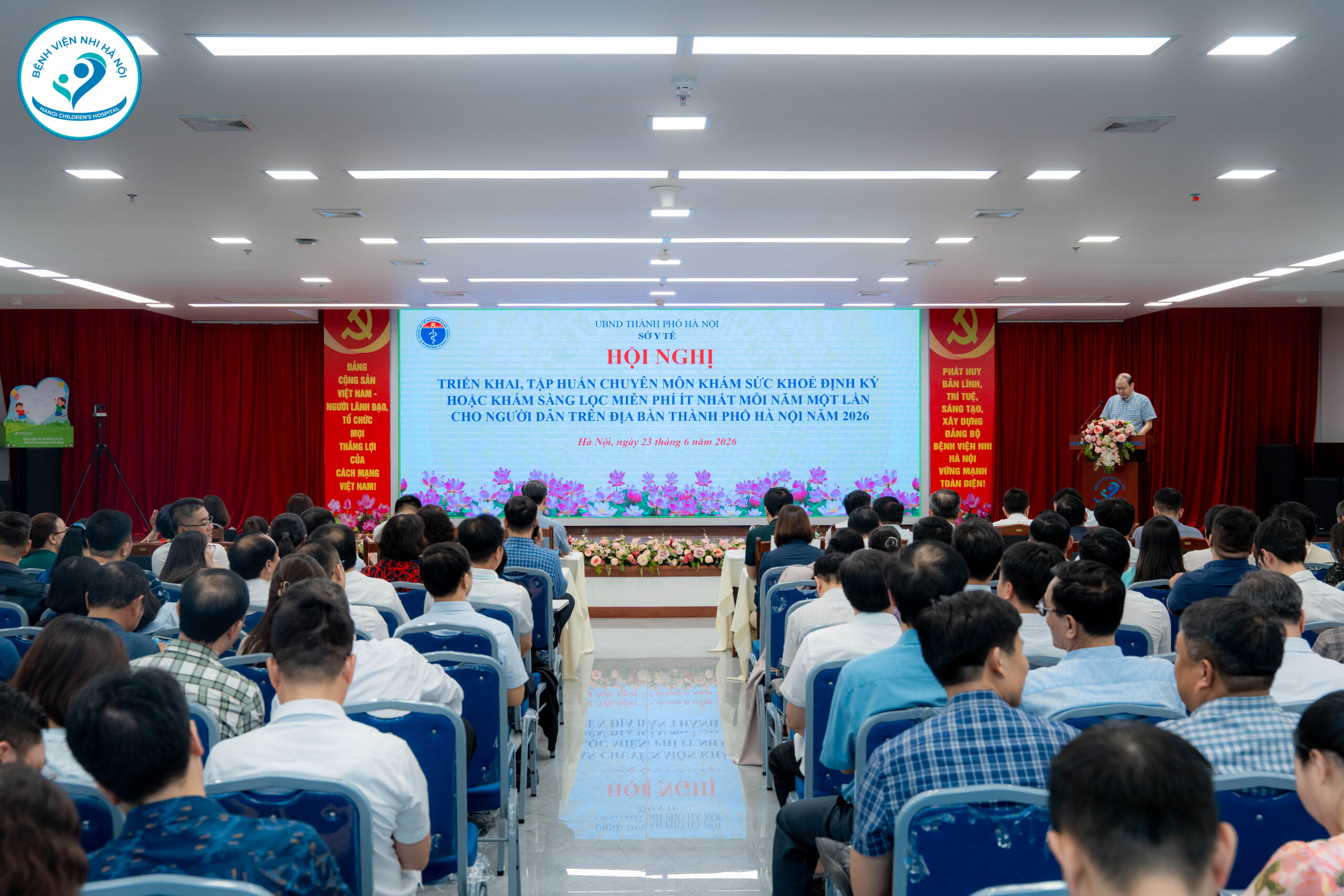 HỘI NGHỊ TRIỂN KHAI CÔNG TÁC KHÁM SỨC KHỎE ĐỊNH KỲ HOẶC KHÁM SÀNG LỌC MIỄN PHÍ ÍT NHẤT MỖI NĂM MỘT LẦN CHO NGƯỜI DÂN TRÊN ĐỊA BÀN THÀNH PHỐ HÀ NỘI NĂM 2026