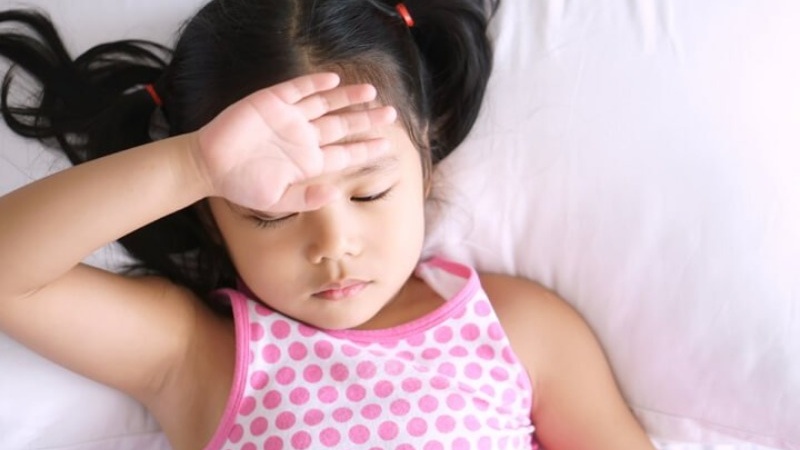 5 DẤU HIỆU NHẬN BIẾT PHẢN VỆ Ở TRẺ EM VÀ CÁCH XỬ TRÍ KHẨN CẤP