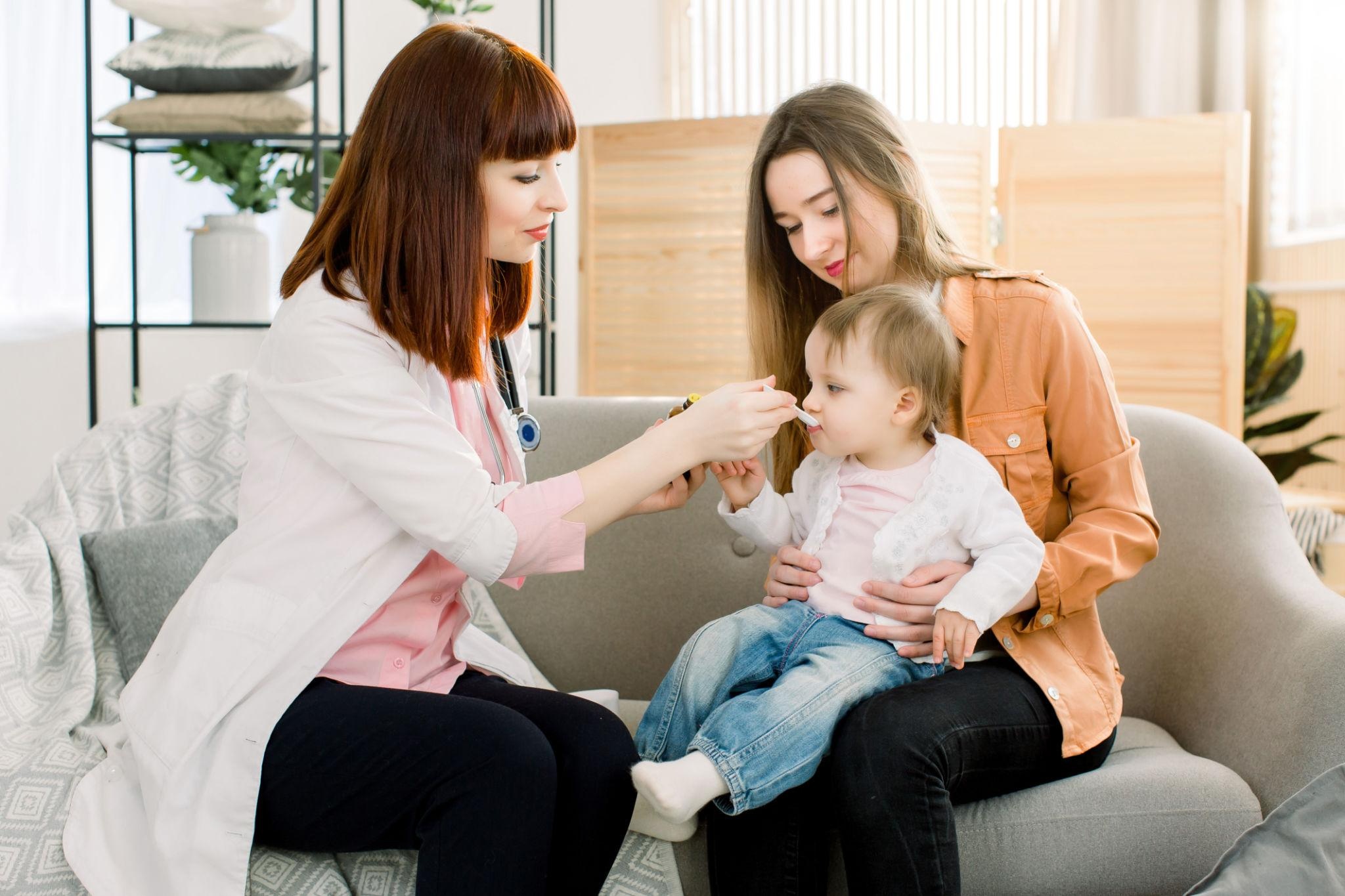 7 NGUYÊN TẮC DÙNG THUỐC HO AN TOÀN CHO TRẺ: ĐÚNG THUỐC – ĐÚNG LIỀU – TĂNG HIỆU QUẢ ĐIỀU TRỊ